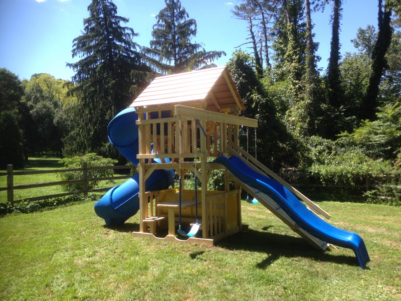 Tots 2 Shown with Picnic Table and Tunnel! Tunnel Twister Slide, Wood Ramp, Brown Poly Roof, Clear Sealer
